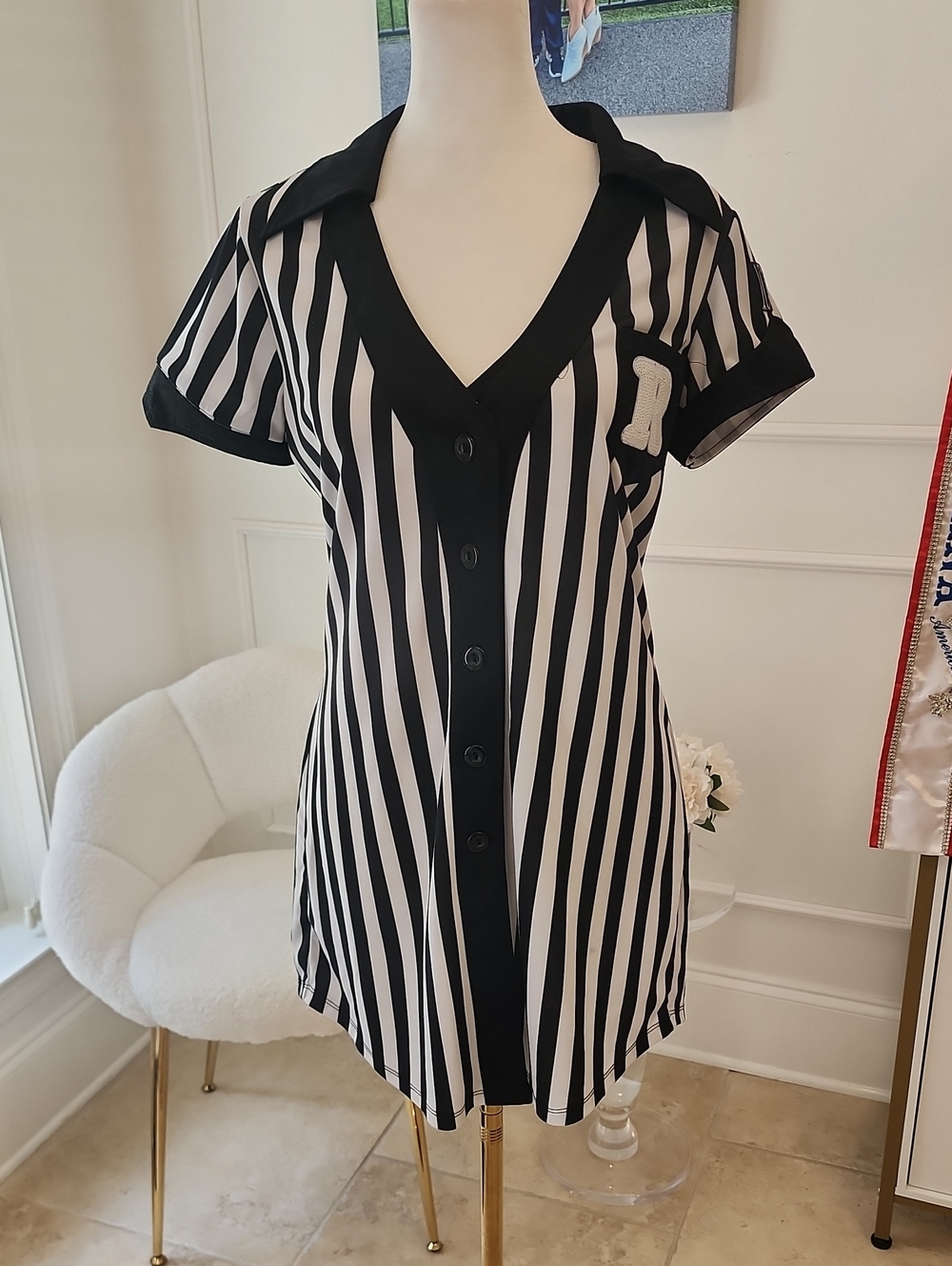 Spirit Black & White Vertical Stripe Button-Front Shirt